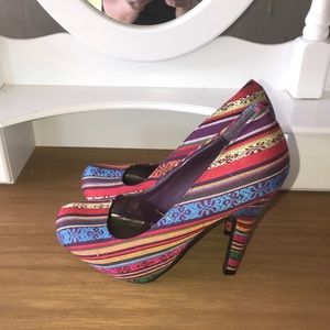 Multi color woven heels